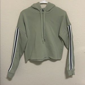 Cropped hoodie